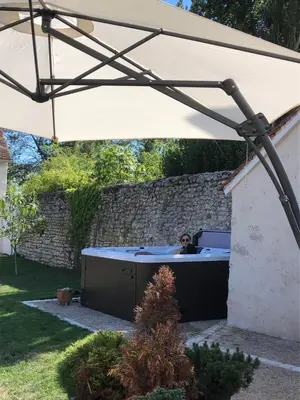 Jardin de l'établissement Domaine de Praline l'ensemble