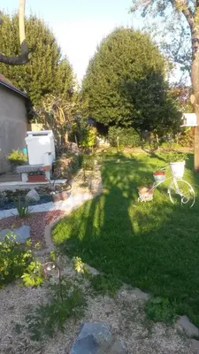Jardin de l'établissement chambre d'hôtes mansardée