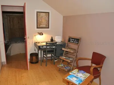 Plan de l'établissement Maison de Vigneron Restaurée avec Jardin Clos, Équipement Complet, au Cœur d'une Forêt - FR-1-381-218