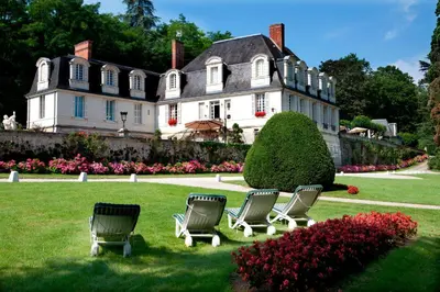 Jardin de l'établissement Château de Beaulieu et Magnolia Spa, The Originals Relais