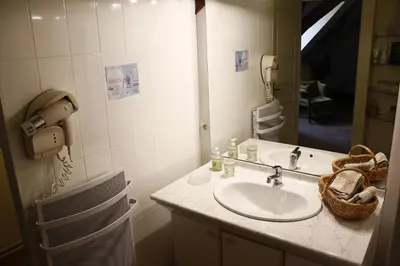 Salle de bains dans l'établissement Manoir de la Blonnerie