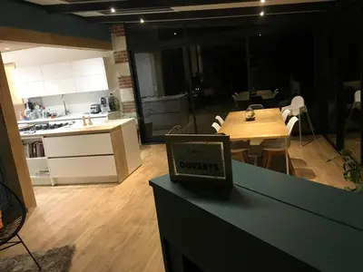 Cuisine ou kitchenette dans l'établissement Le Clos de la Commanderie