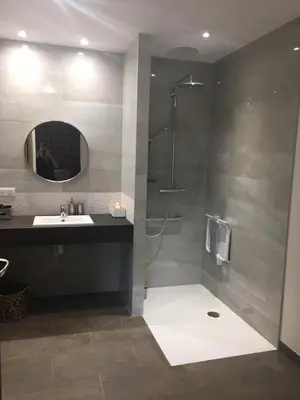 Salle de bains dans l'établissement La Billebaude