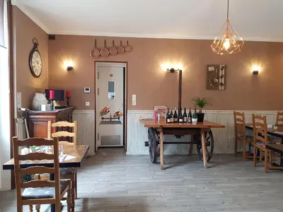 Cuisine ou kitchenette dans l'établissement Hôtel Restaurant 