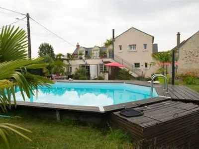 Piscine de l'établissement Le Clos Marie ou située à proximité