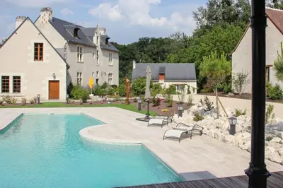 Piscine de l'établissement Country House - La Charbonnière ou située à proximité