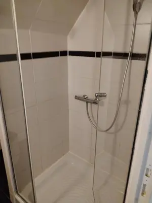 Salle de bains dans l'établissement Appartement Henri II