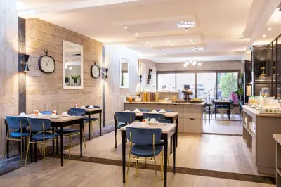 Coin salon dans l'établissement Best Western Plus l'Artist Hotel