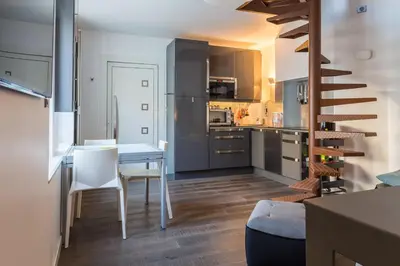 Cuisine ou kitchenette dans l'établissement LOFT AU COEUR DE LA VALLÉE DE LA LOIRE