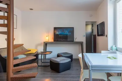 Télévision ou salle de divertissement dans l'établissement LOFT AU COEUR DE LA VALLÉE DE LA LOIRE