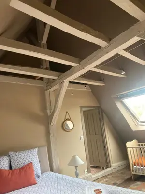 Un ou plusieurs lits dans un hébergement de l'établissement Chambre Alix