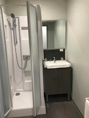 Salle de bains dans l'établissement La Bonne Franquette