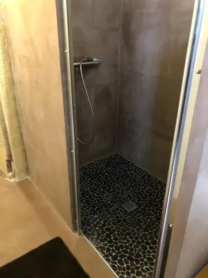 Salle de bains dans l'établissement Chambre Troglodytique Villa Marie Louise
