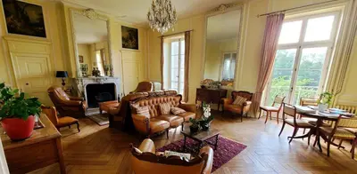 Coin salon dans l'établissement Château de Piolant