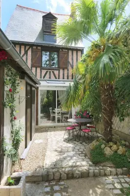 Jardin de l'établissement Elegant and spacious T2 #Tours #Halles #Courprivée