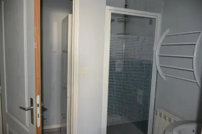 Salle de bains dans l'établissement gite en touraine climatise