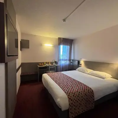 Brit Hotel Les Evens