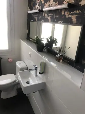 Salle de bains dans l'établissement Hôtel Saint Eloi