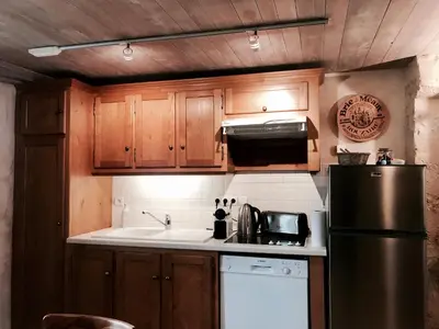 Cuisine ou kitchenette dans l'établissement Logis Saint-Flaceau