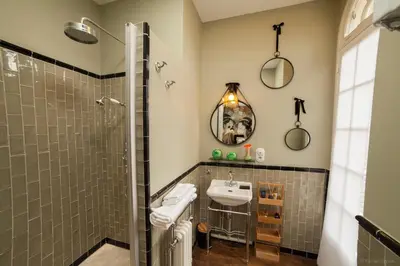 Salle de bains dans l'établissement Villa Alecya