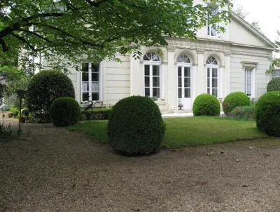 Jardin de l'établissement Le Belvédère,studio