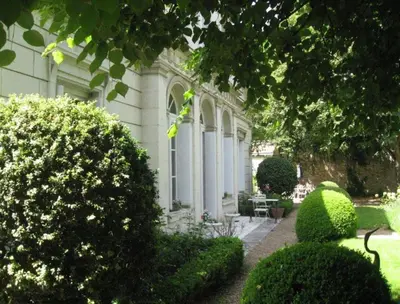 Jardin de l'établissement Le Belvédère,studio