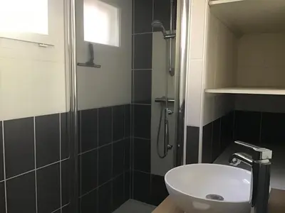 Salle de bains dans l'établissement La vallée des pierres