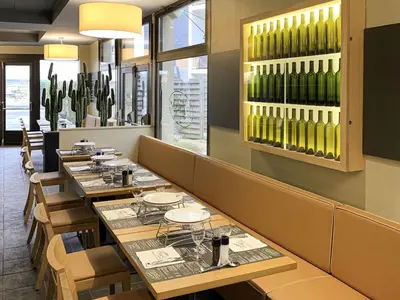 Restaurant ou autre lieu de restauration dans l'établissement ibis Tours Centre Gare