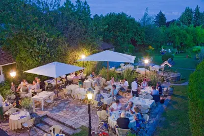 Clients de l'établissement Logis Auberge Du Centre