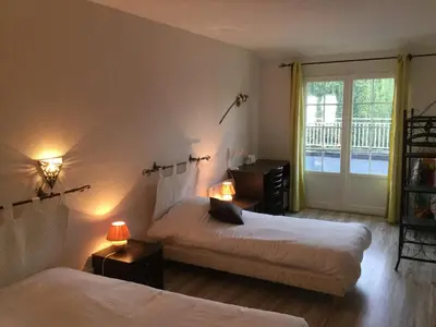 Un ou plusieurs lits dans un hébergement de l'établissement The Originals City, Hôtel Le Cheval Rouge, Tours Ouest