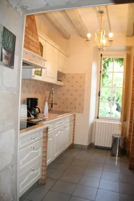 Cuisine ou kitchenette dans l'établissement Gîte Au près du Lys