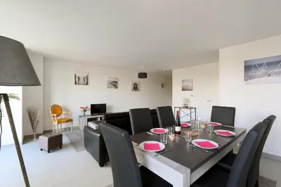 Coin salon dans l'établissement La Nef, Magnifique, 2 chambre, Tours Gare Vinci