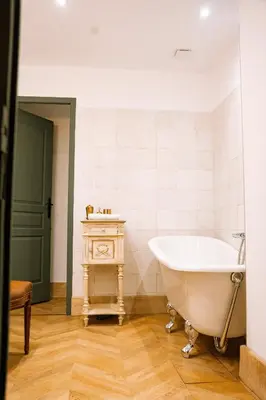 Salle de bains dans l'établissement Maison Gaspard - Suites et appartements de charme à Saumur