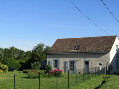 Jardin de l'établissement Gîte confortable avec grand jardin privé et WIFI - FR-1-381-494