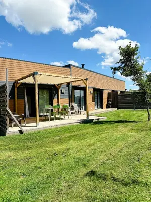 Jardin de l'établissement Gites-domainedupin, cottage 
