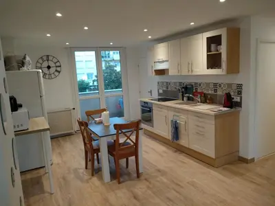 Cuisine ou kitchenette dans l'établissement Nouveau! Appartement 80m2 tout neuf avec 3 belles chambres