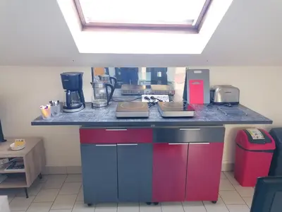 Cuisine ou kitchenette dans l'établissement Appartement climatisé avec parking privé à Doué la fontaine
