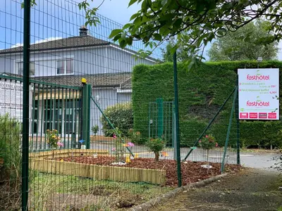 Jardin de l'établissement Fasthotel Tours Nord