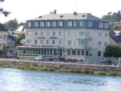Vue sur la rivière ou le fleuve situé(e) à proximité de l'hôtel