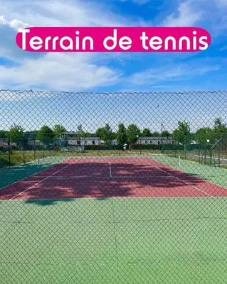 Tennis ou squash au sein de le camping ou à proximité