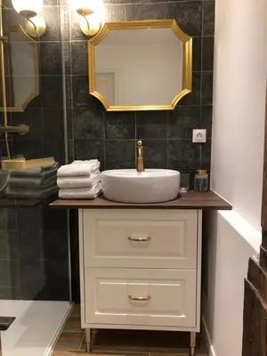 Salle de bains dans l'établissement la maison du philosophe