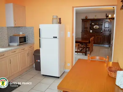 Cuisine ou kitchenette dans l'établissement Longère paisible entre rivières et vignes, animaux admis - FR-1-381-501