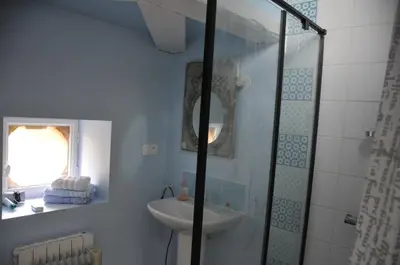 Salle de bains dans l'établissement L'Orangerie du Château - LE NID - GITE 2 Personnes
