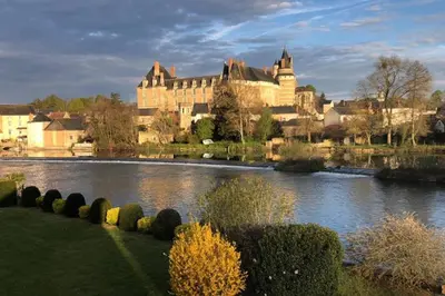 Vue sur la rivière ou le fleuve situé(e) à proximité de la maison de vacances