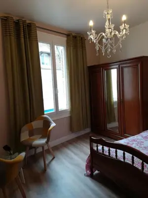 Un ou plusieurs lits dans un hébergement de l'établissement Appartement 2 chambres 52 m2 centre ville