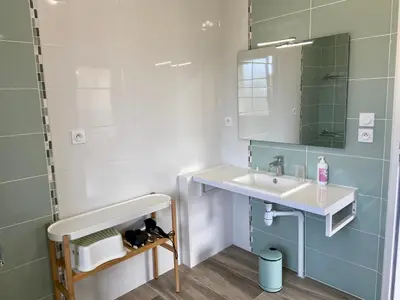 Salle de bains dans l'établissement Gîte Eucalyptus