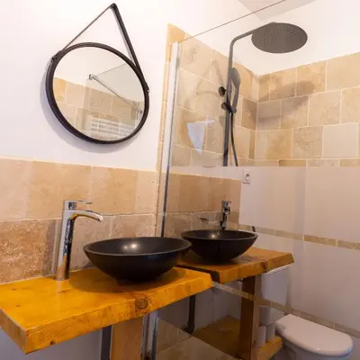 Salle de bains dans l'établissement Kawaii - Domaine Tropical