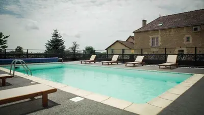 Piscine de l'établissement Domaine de la RIMBERTIÈRE ou située à proximité
