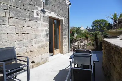 Plan de l'établissement Maisonnette climatisée avec parking privé