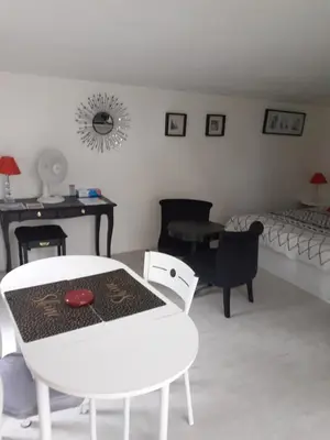 Coin salon dans l'établissement gîte 